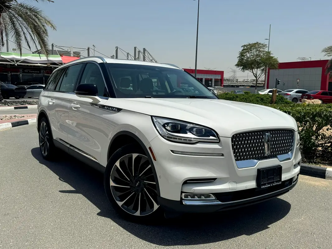 Lincoln Aviator 2023 — photo 1 of 16