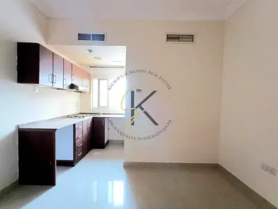 Lavish studio available in muwaliah full of family building for contact Babar