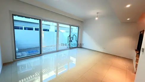 Middle Unit | Park View | Near Central Park