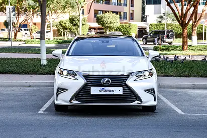 Lexus ES 350 Platinum 2017 GCC in Excellent Condition