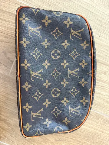 Louis Vuitton Monogram GM Cosmetic Pouch / Toiletry Bag