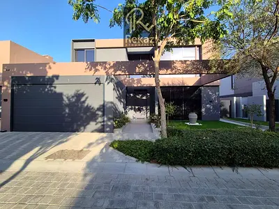FULLY FURNISHED | SINGLE ROW | FULL PRIVACY