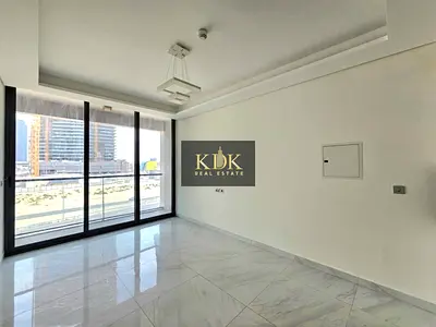 Magnificent Studio | Fitted Kitchen | Ready to move