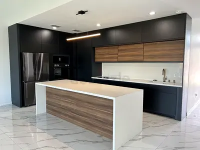 Modern Kitchen with Island