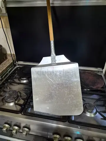 Aluminium Pizza Peel / Oven Shovel with Wooden Handle