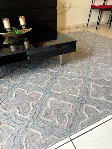 Used grey patterned living room rug - good condition