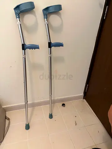 Pair of adjustable forearm crutches - good condition