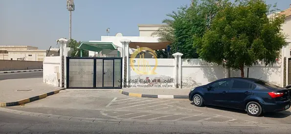 للبيع بيت شعبي في منطقة الرملة