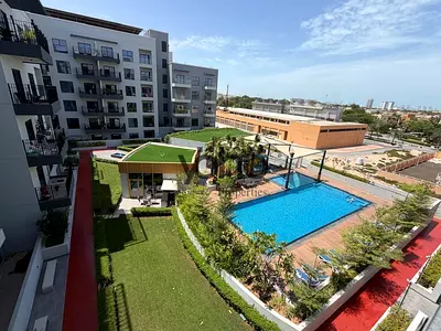 VASTU COMPLAINT l POOL VIEW l VACANT ON TRANSFER