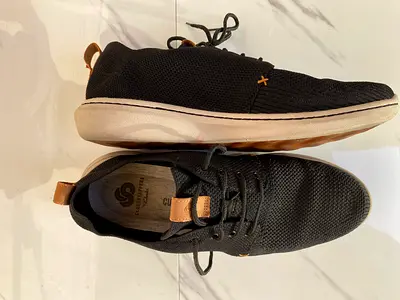 Clarks (Cloudsteppers) Shoes for Men - Size 42 (Barely Used)