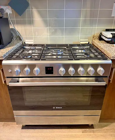 Bosch same like new full gas cooker new model good working 90/60cm free delivery