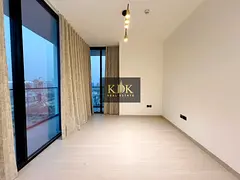 High-Floor 1BR | Panoramic Downtown View | Balcony
