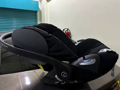 2 x Cybex Sirona + Z Cloud Infant Car Seats - Good Condition, Black