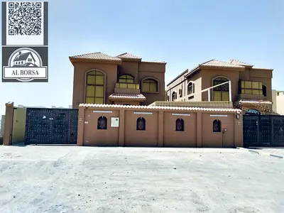 فيلا للايجار في منطقه الروضه عباره عن خمس غرف ومجلس وصاله وغرفه خدامه جانب جامع