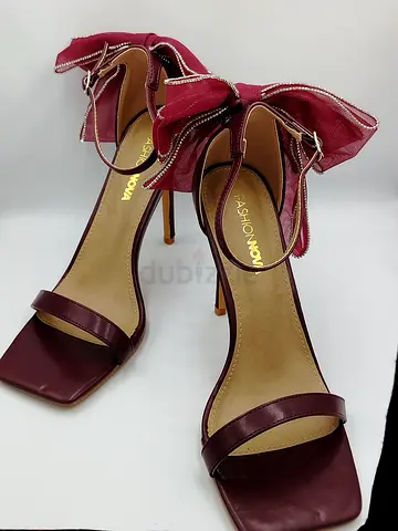 Maroon high-heel sandals with decorative bow - size 41