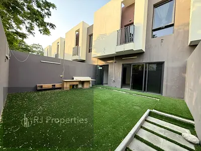 LUXURY 3BEDROOM townhouse with Maid room Garden area waderobe MasterBed parking only jest 140k