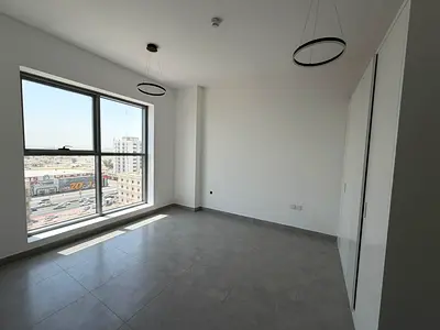 Second residential apartment, one bedroom and living room, 2 bathrooms, built-in wardrobes, prime l