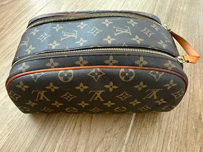 Louis Vuitton Dopp Kit Monogram Toiletry Pouch / Cosmetic Case