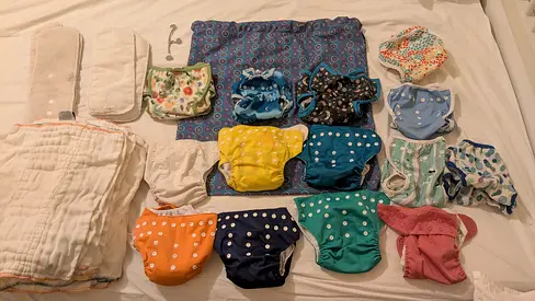 Full set of reusable cloth diapers and inserts – adjustable size