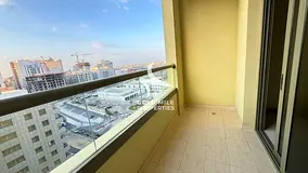 LUXURY 1 BHK - FAMILY BUILDING - PRIME LOCATION