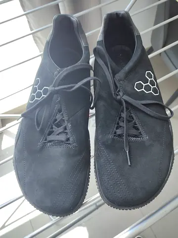 Vivo barefoot Black minimalist casual sneakers — lightly used, size EUR 46