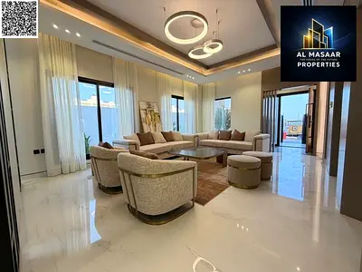 فيلا مع رووف و مصعد و كهرباء و ماء و مكيفات. تملك حر لجميع الجنسيات