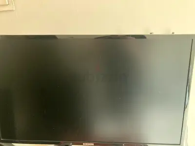 Samsung 27 Flat Screen TV - excellent condition