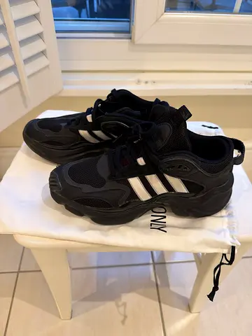 Black Adidas chunky sneakers with white stripes - good condition
