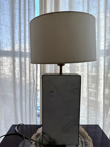 Table lamp