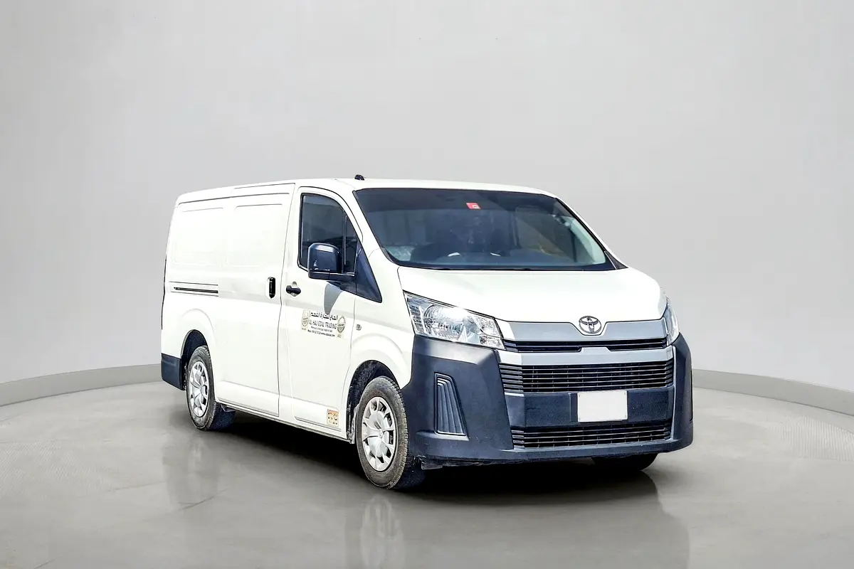 Toyota Hiace 2023 — photo 1 of 18