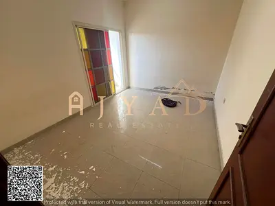 للايجار السنوي بعجمان غرفه وصاله الروضه 2  تسهيلات في الدفع 4 دفعات  او6 دفعات تأمين شيك لايصرف  حمام واحد بلكونه على الشارع  قريب جدا لمخرج دبي