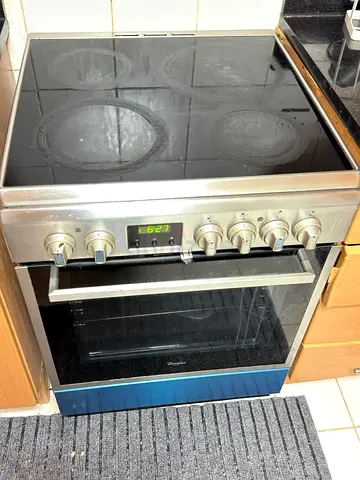 Whirlpool 60cm Electric Ceramic Cooker with Oven - Used, Working