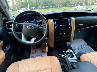 2020 Toyota FORTUNER 照片 12