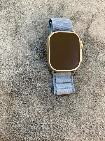 Apple Watch Ultra 1 49mm in excellent condition comes with charger