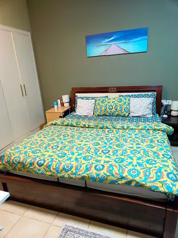 King size bed
