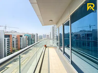 2Bedroom Apartment with Balcony I Spacious Unit I Ready to Move In