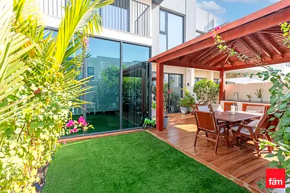 Extended l Fully Landscaped l Privacy