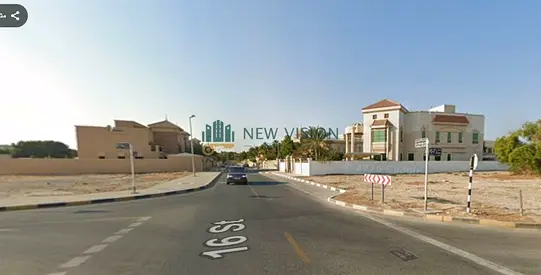 أرض سكنية بواجهة مميزة للبيع في شرقان – ضاحية الحيرة | 8,000 قدم | واجهة 22.16 متر | تملك حر للعرب فقط