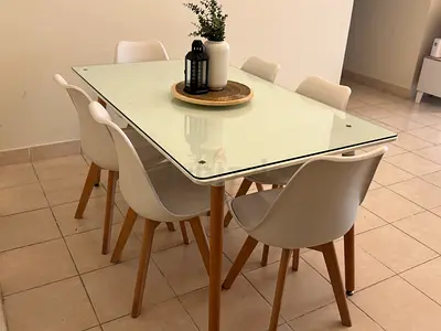 Dining table with 6 chair
