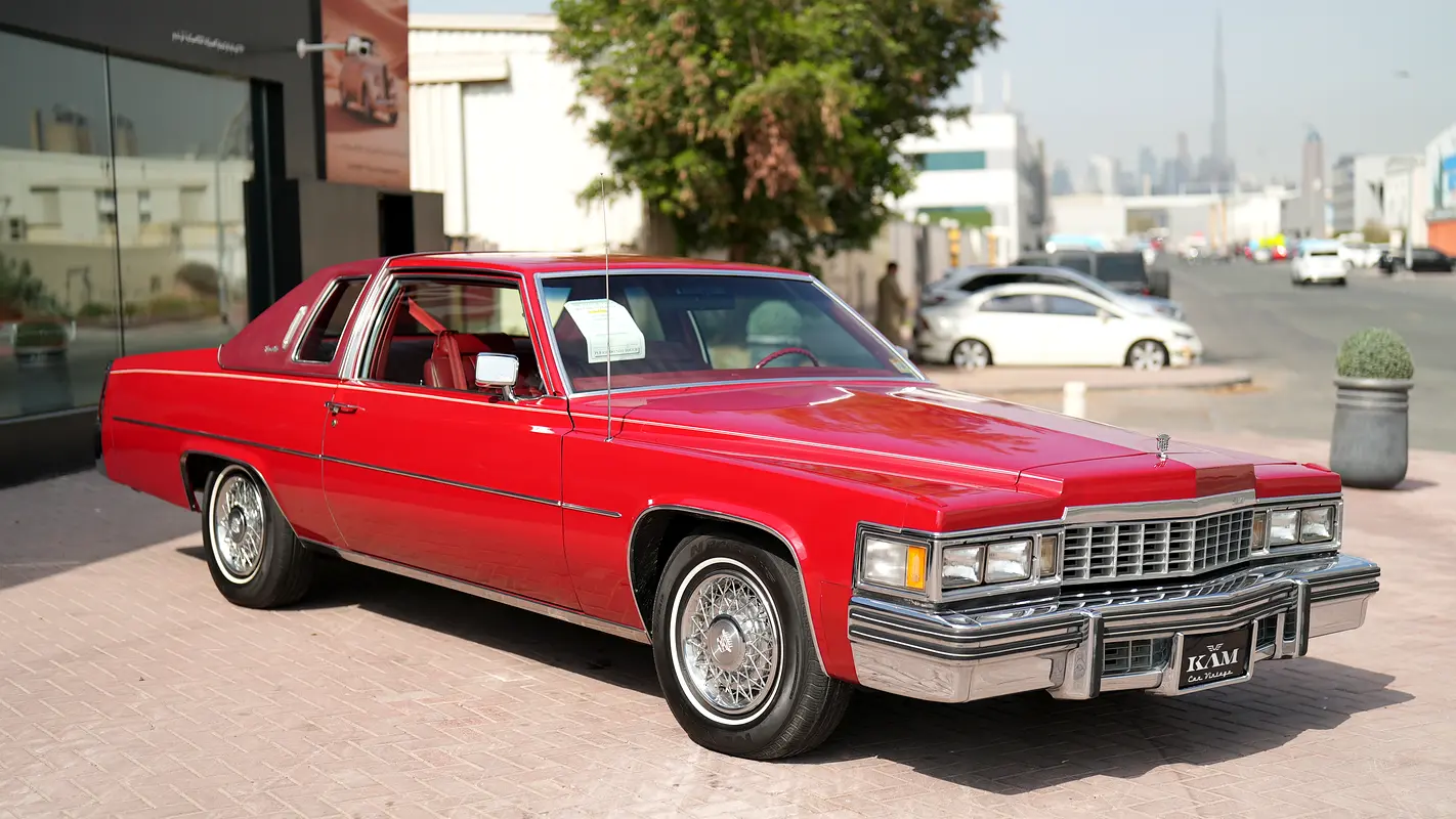 Cadillac DTS/De Ville 1977 — photo 1 of 15