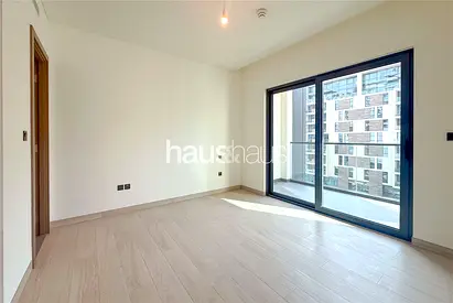 Brand New | 1 Bed 2 Baths | Road View