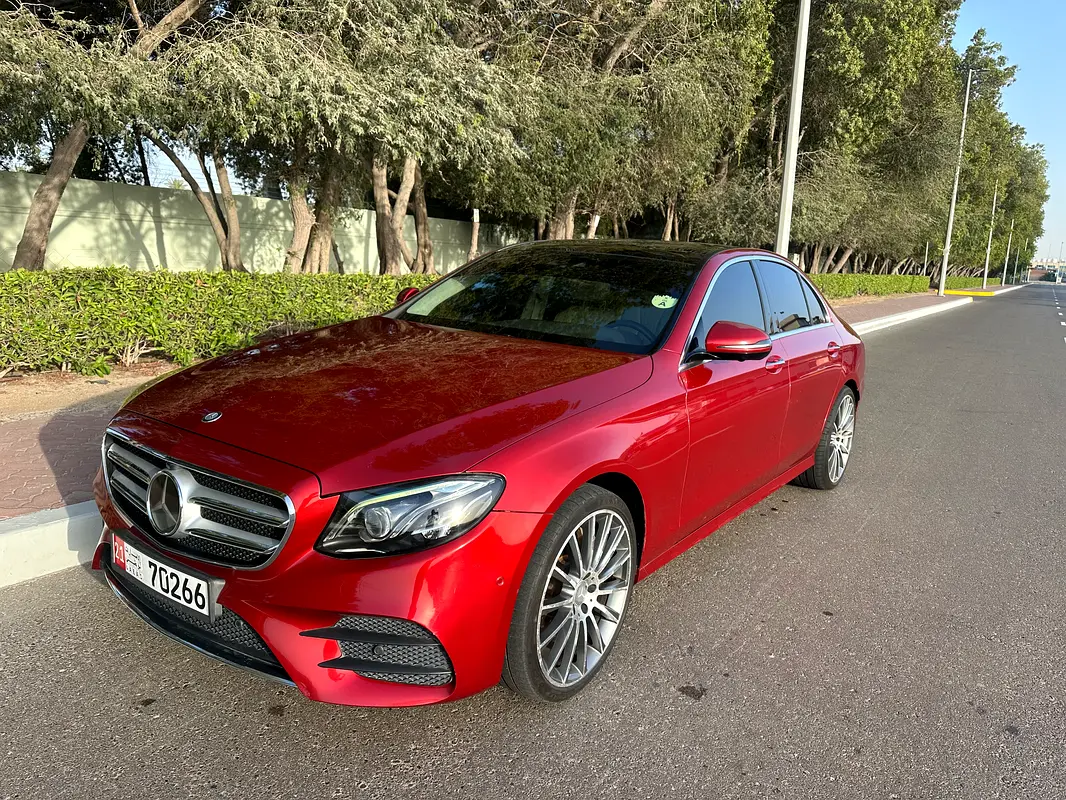 Mercedes-Benz E-Class 2017 — photo 1 of 17