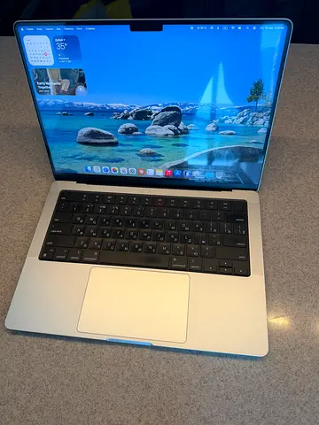 MacBook Pro 14” M2 Max / 32GB RAM / 1TB SSD / Silver — Like New Condition