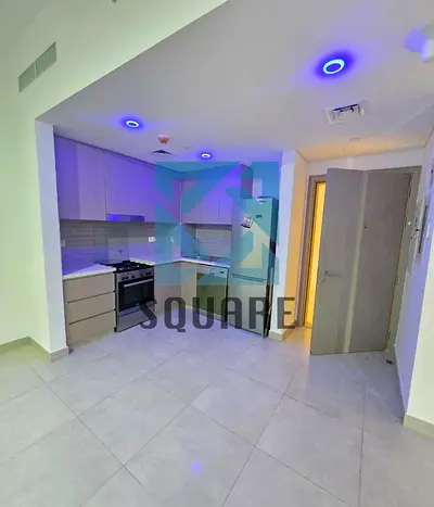 LUXURY 1 BHK - READY TO MOVE - SEMI FURNISHED- POOL VIEW