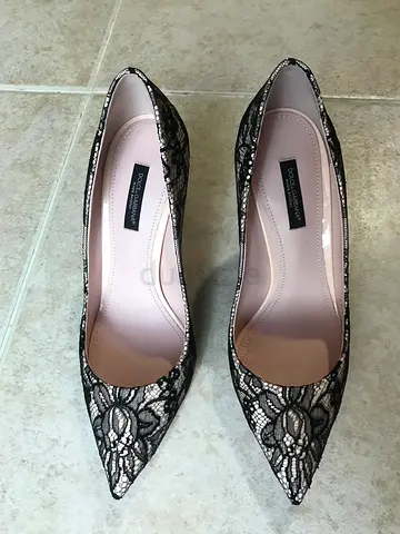 New Dolce Gabbana leather and lace shoes 37.5 Original price was 550 euro With box and dust bags