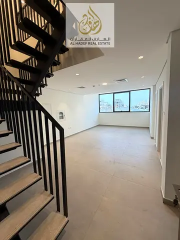Al-Haliyo, on Sheikh Mohammed Bin Zayed Street, 3 bedrooms and a hall, duplex, first occupancy.