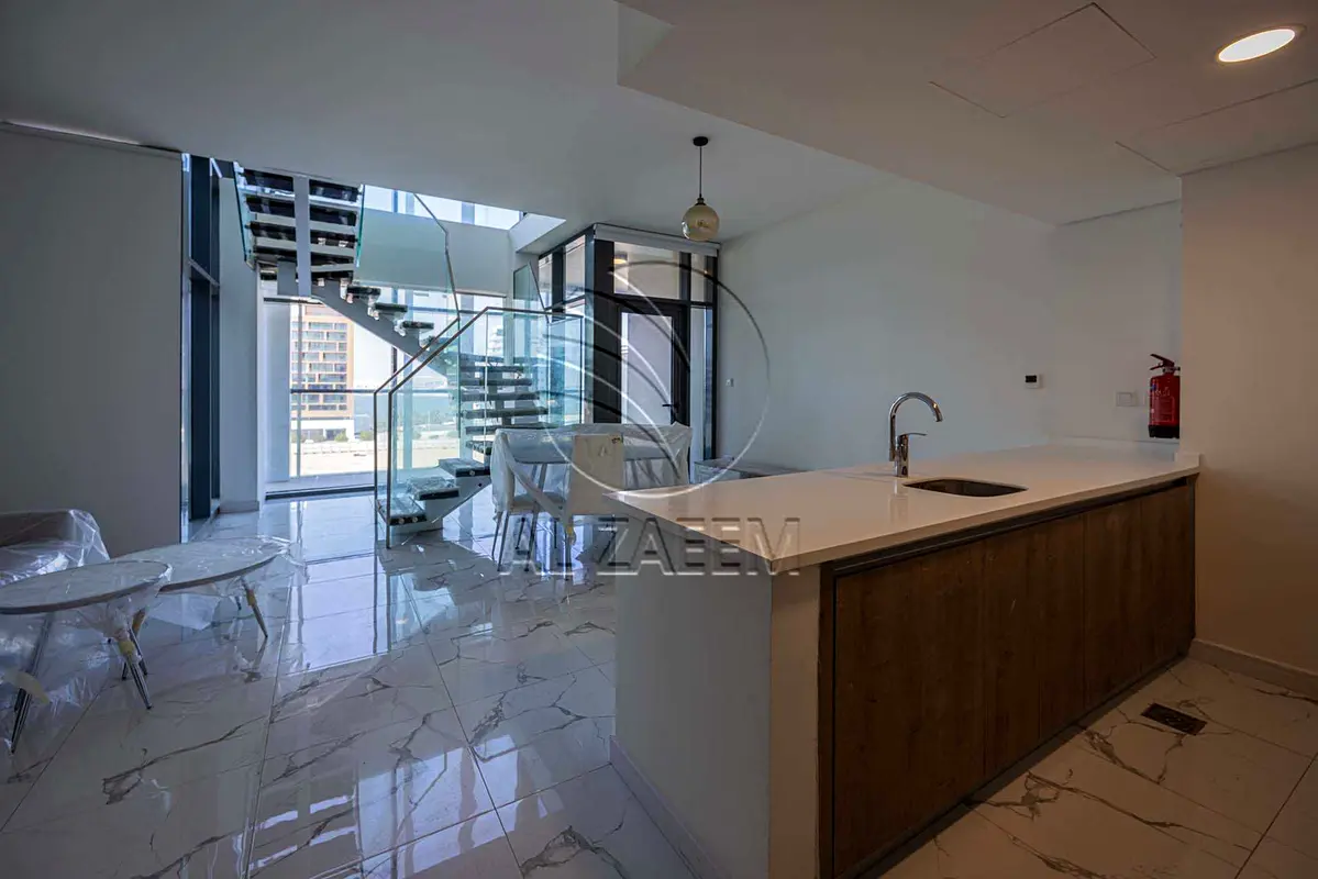 Fully Furnished Loft | Full Canal View | Rented