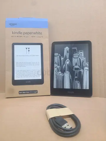 Amazon Kindle 12th gen paperhwite  with Original Box and USB Cable - Good Condition