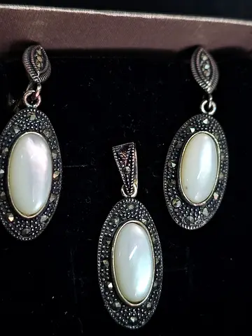 Italian Silver set with opal. New