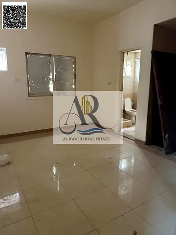 فرصة استثمارية كبيرة – سكن عمالي في الشارقة الصناعية 12  📍 الموقع: Sharjah – الصناعية 12  🏢 تفاصيل العقار:  عدد الغرف: 180 غرفة عمالية سعة الغرفة: 6